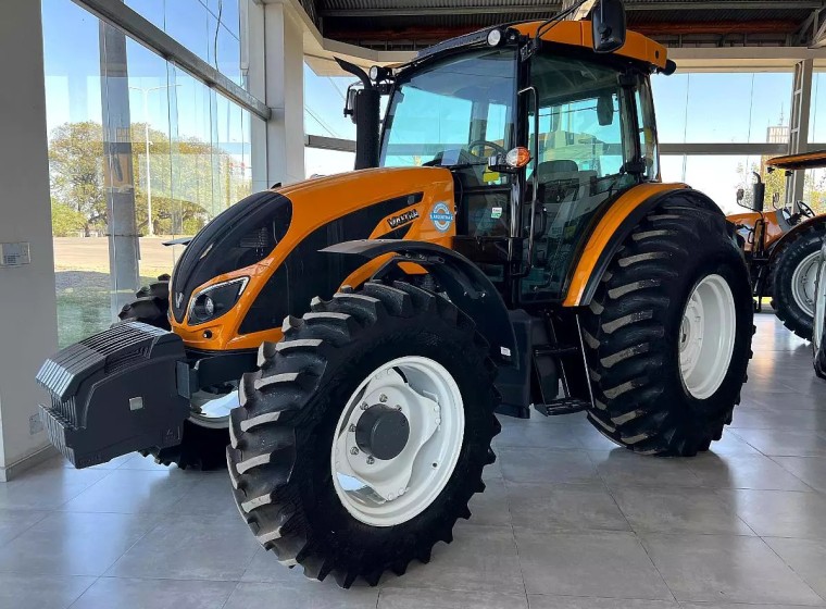 Tractor Valtra A 124, año 0