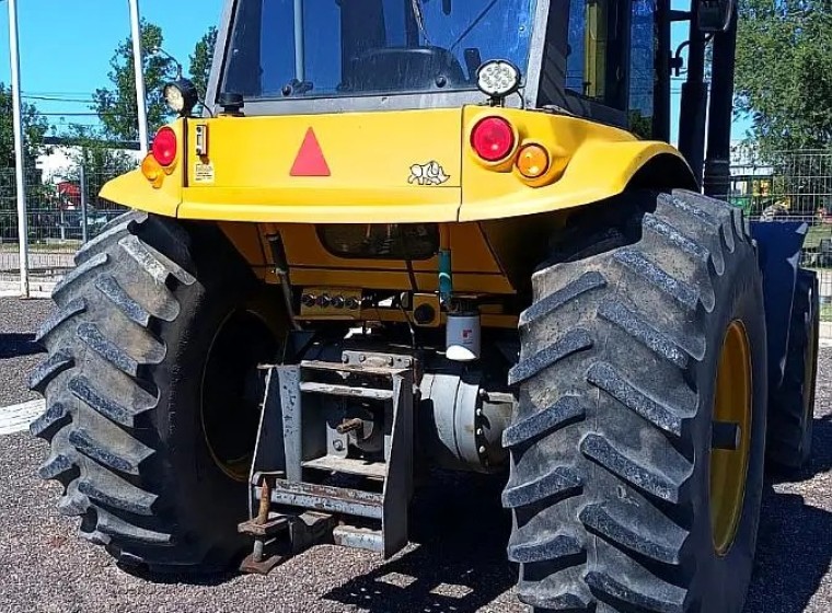 Tractor Pauny EVO 250 A, año 2016