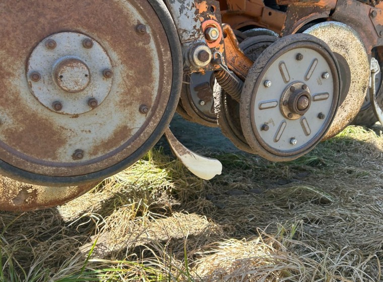 Sembradora Agrometal MXY 3717, año 2008