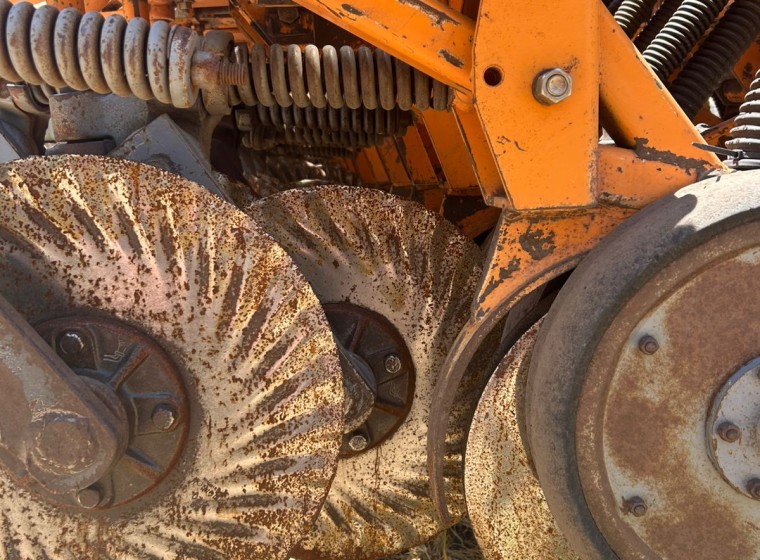 Sembradora Agrometal MXY 3717, año 2008