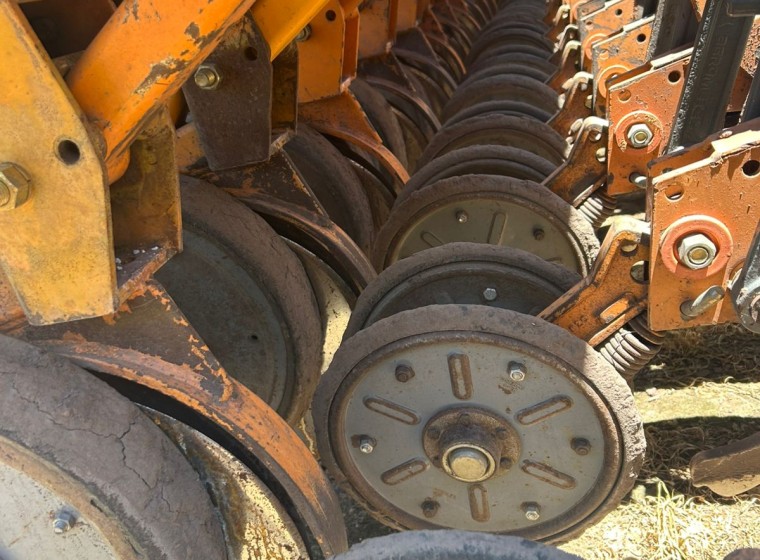 Sembradora Agrometal MXY 3717, año 2008