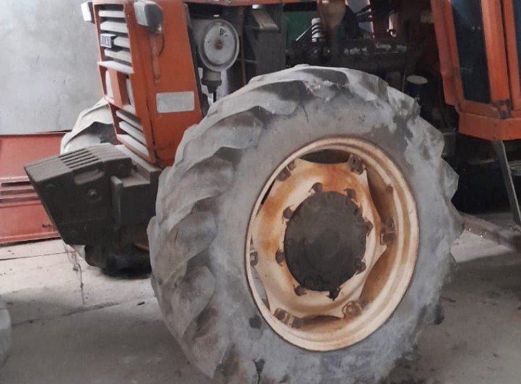Tractor Fiat 880, año 1986