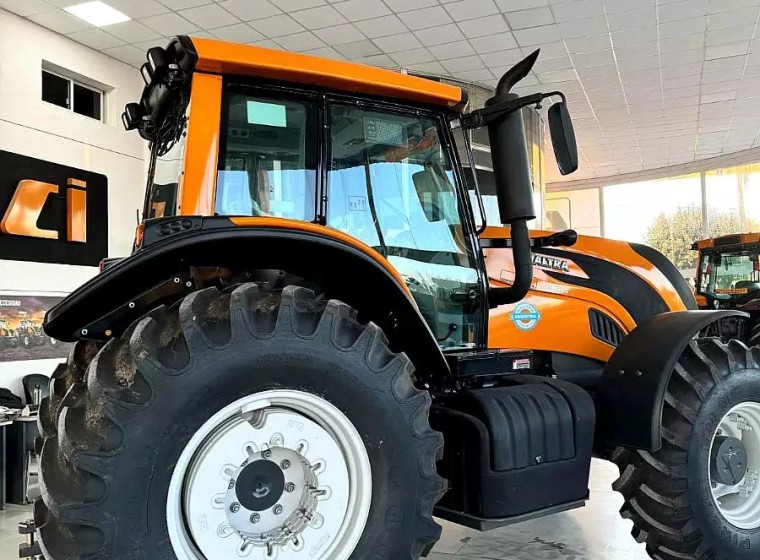 Tractor Valtra BH154, año 0