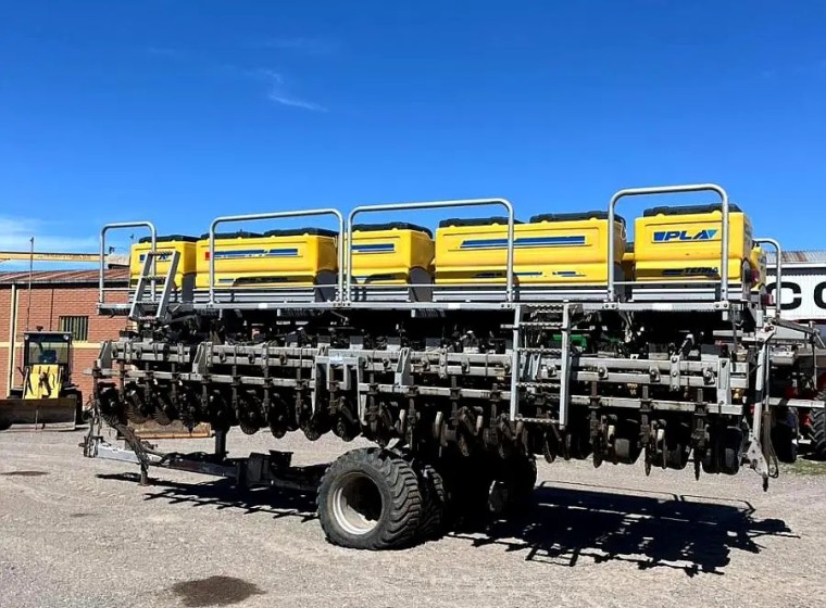 Sembradora Pla 3321, año 1