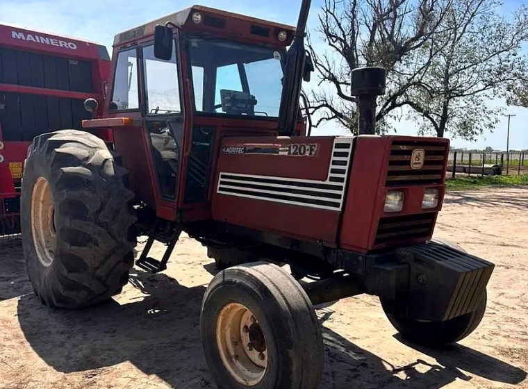 Tractor Fiat Agritec 120F, año 1985