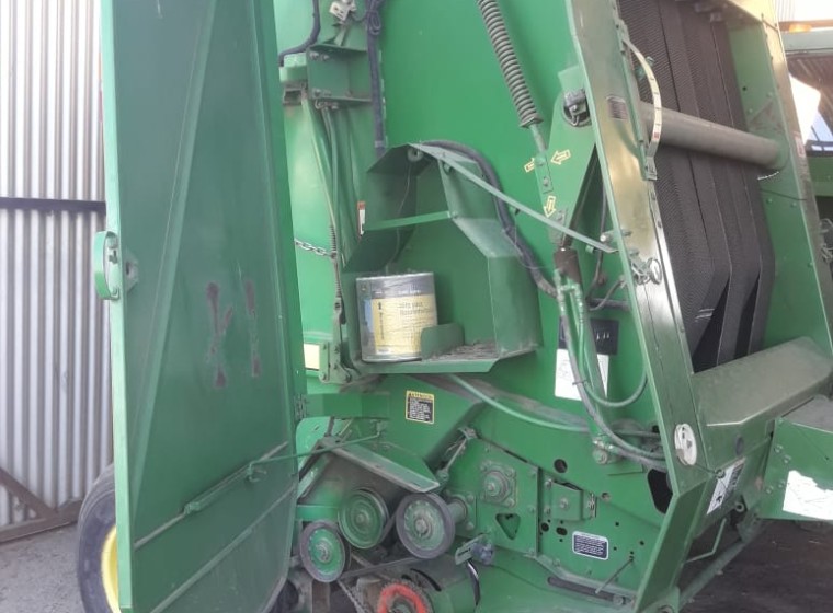 Rotoenfardadora John Deere 567, año 1