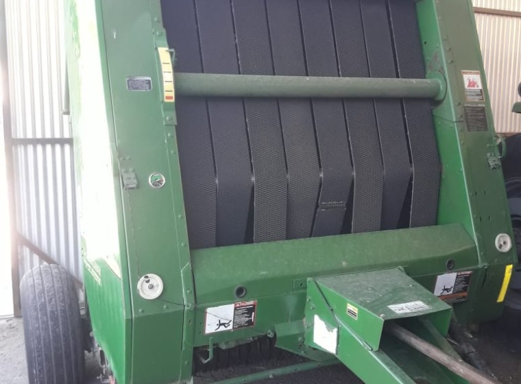 Rotoenfardadora John Deere 567, año 1