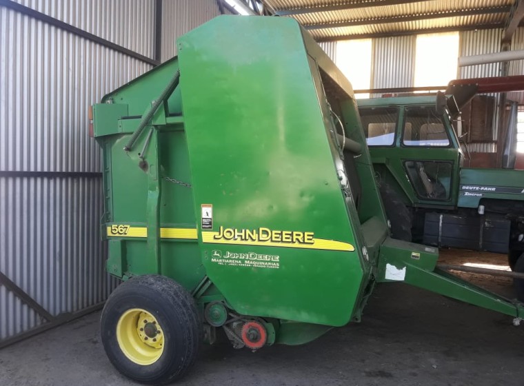 Rotoenfardadora John Deere 567, año 1