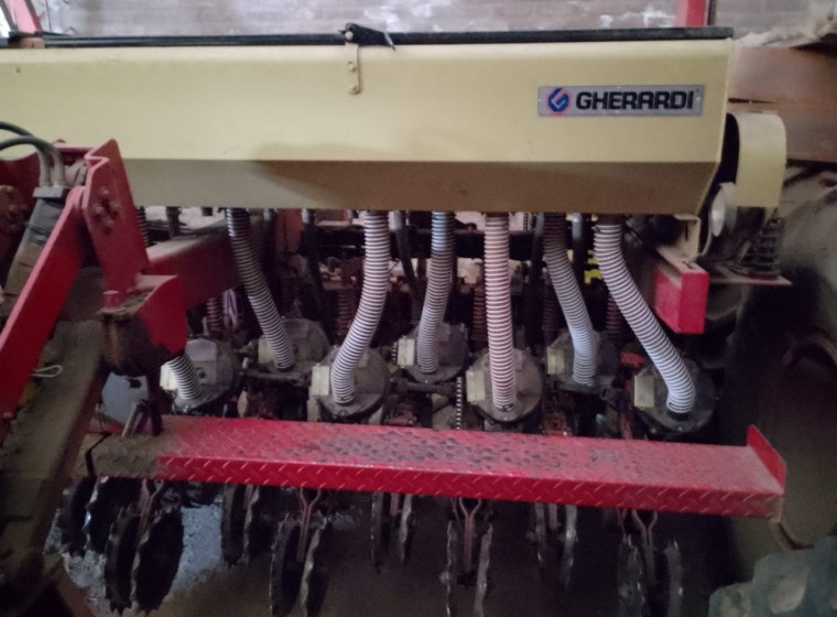 Sembradora Gherardi G240 3621, año 2003