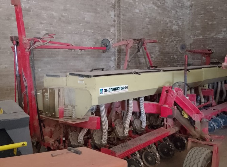 Sembradora Gherardi G240 3621, año 2003