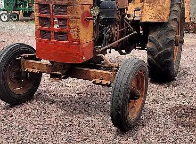 Tractor Fahr D400, año 1
