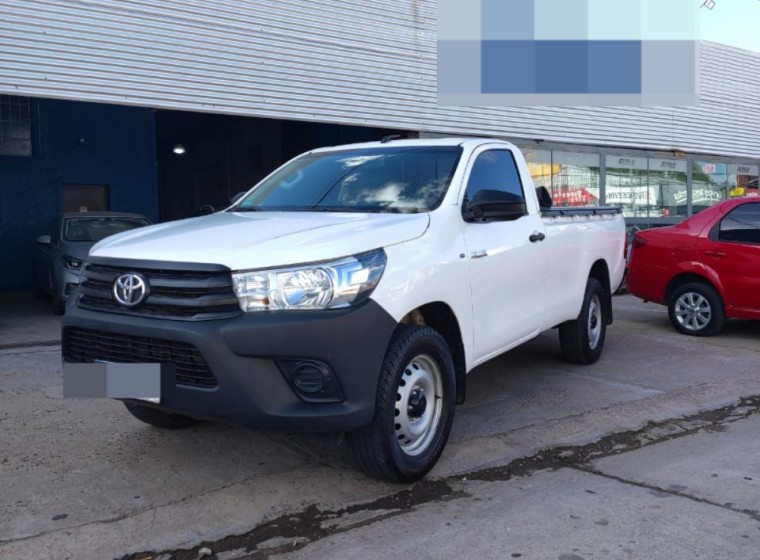 Vehículo Toyota Hilux, año 2018
