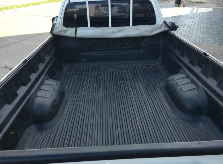 Vehículo Toyota Hilux, año 2018