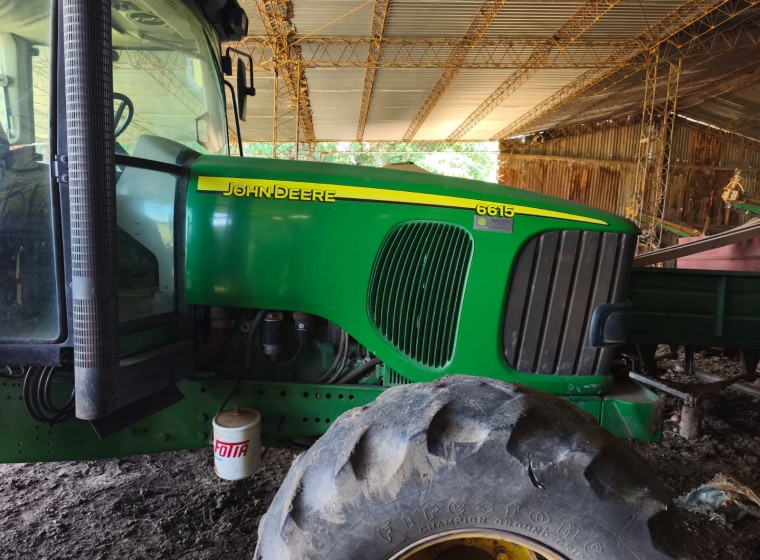 Tractor John Deere 6615 S, año 2011