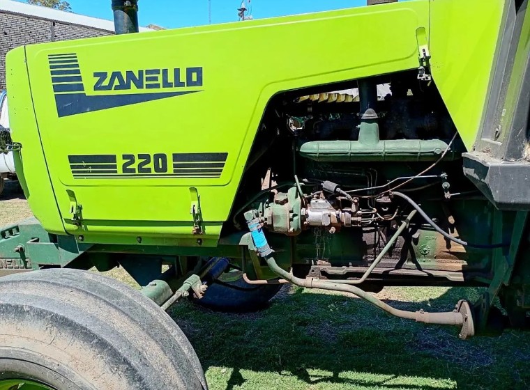Tractor Zanello 220, año 1996