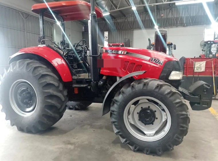 Tractor Case Farmall 110 A, año 2016