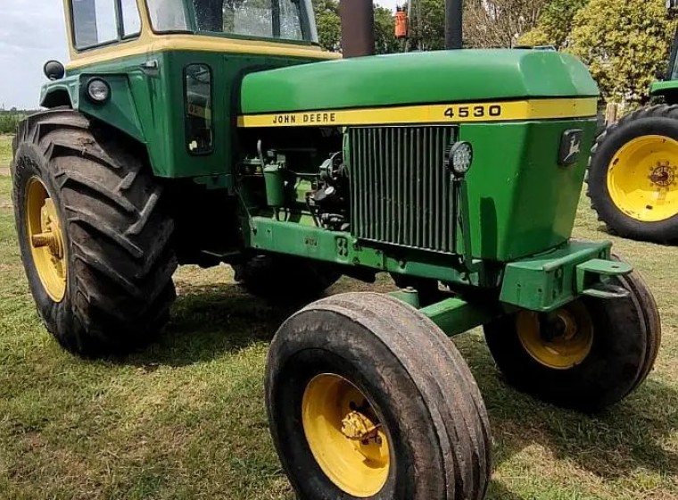 Tractor John Deere 4530, año 1980