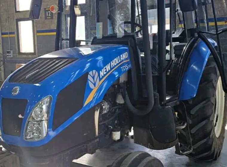 Tractor New Holland TD5.100, año 2014