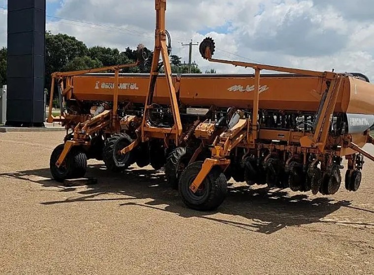 Sembradora Agrometal MXY 3121, año 2010