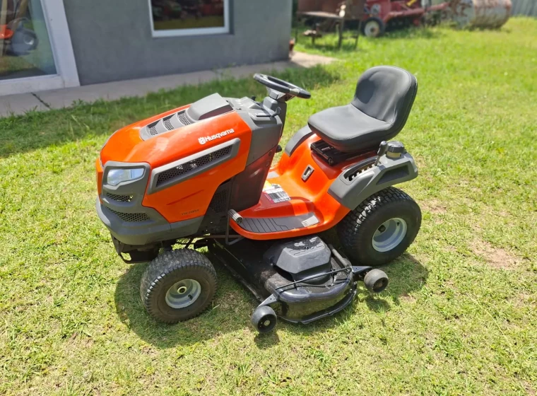 Tractor Husqvarna TS 254, año 2021