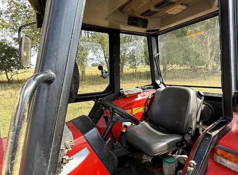 Tractor Massey Ferguson 4297, año 2010