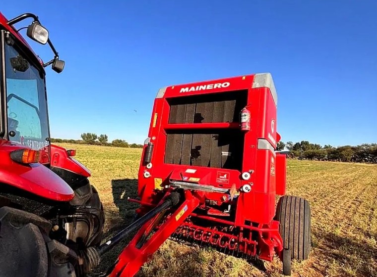 Rotoenfardadora Mainero 5887, año 2021