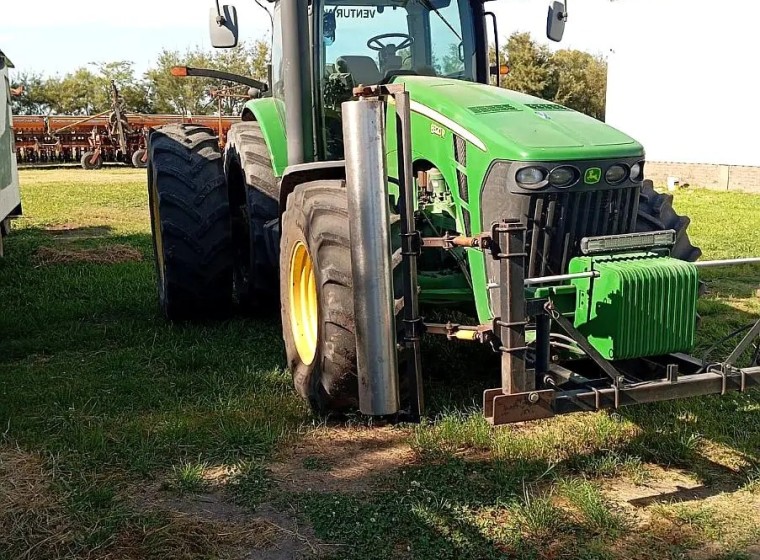 Tractor John Deere 8.320R, año 2011