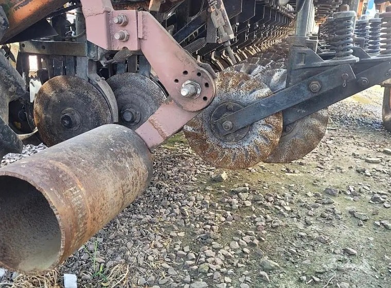 Sembradora Dumaire 760 3717, año 2008