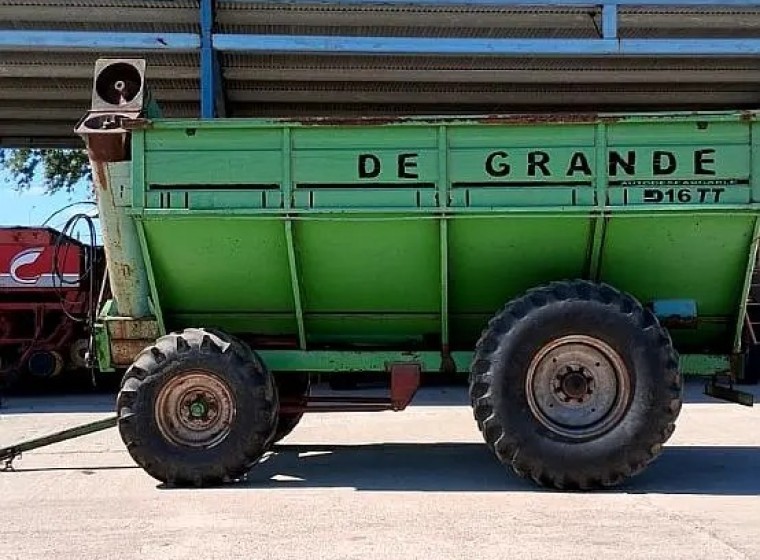 Tolva De grande 16 tn, año 2000