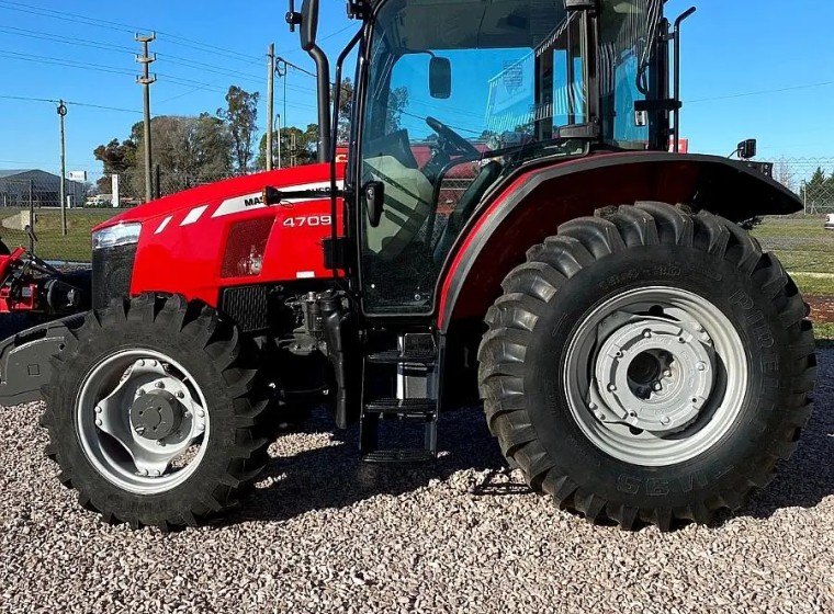 Tractor Massey Ferguson 4709, año 0