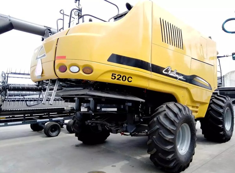 Cosechadora Challenger 520C, año 0