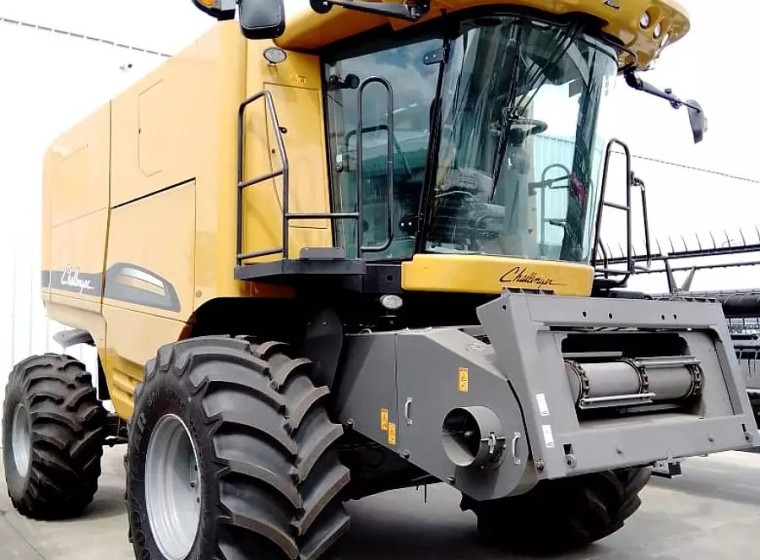 Cosechadora Challenger 520C, año 0