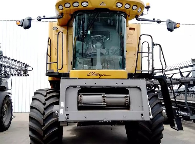 Cosechadora Challenger 520C, año 0