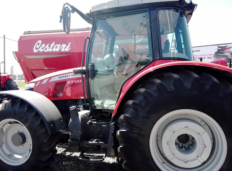 Tractor Massey Ferguson 6714R, año 0