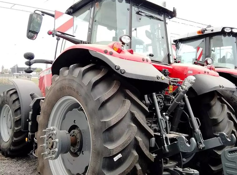 Tractor Massey Ferguson 7724S, año 0
