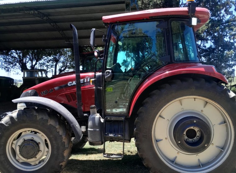 Tractor Case Farmall 110 JX, año 2014