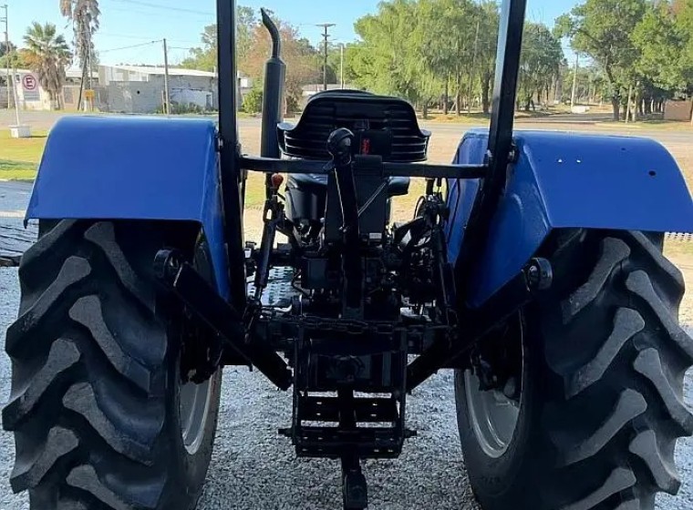 Tractor New Holland TT55, año 2014