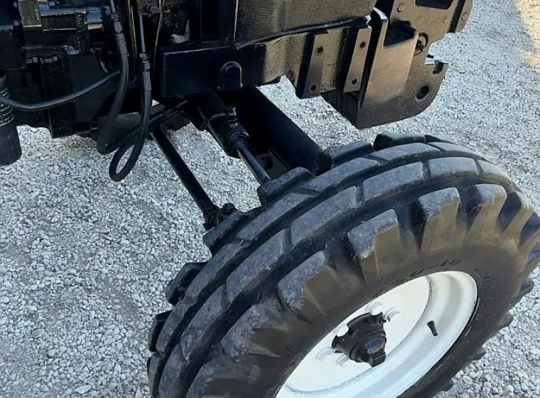 Tractor New Holland TT55, año 2014