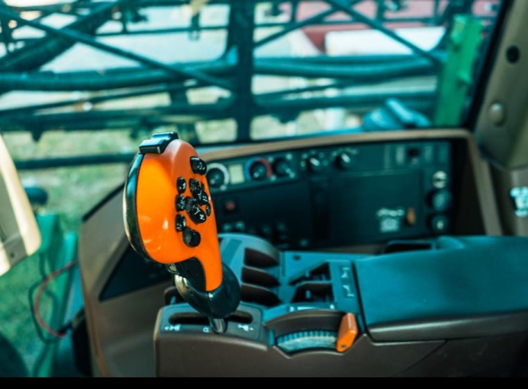 Pulverizadora John Deere 4730, año 2012