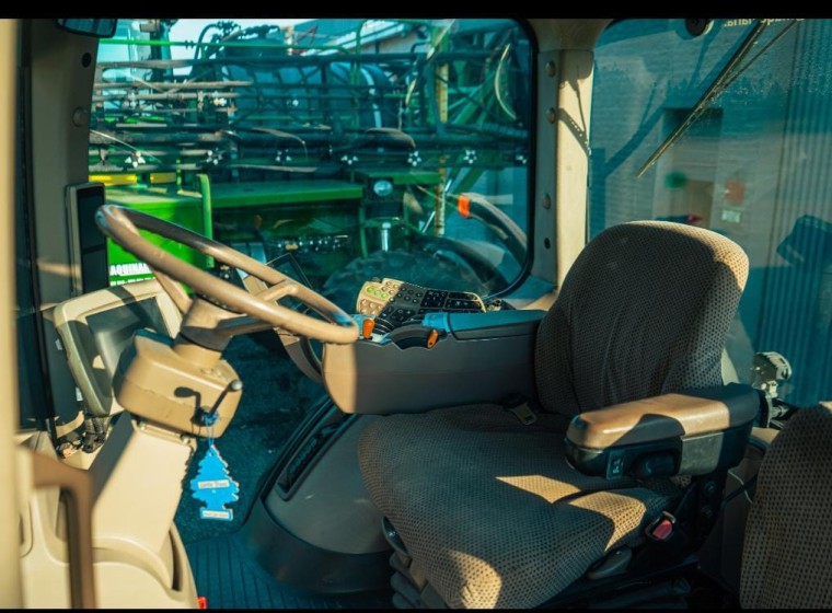 Tractor John Deere 8310 RT, año 2014