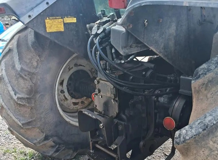 Tractor Valtra BM110, año 2008