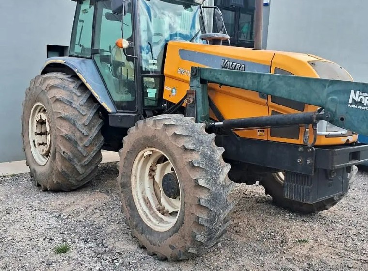 Tractor Valtra BM110, año 2008