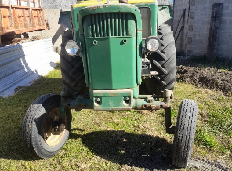 Tractor John Deere 2420, año 0