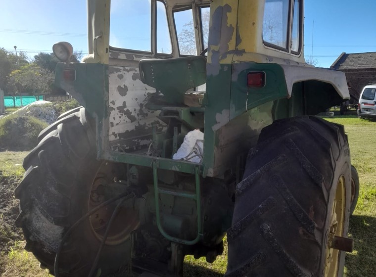 Tractor John Deere 2420, año 0