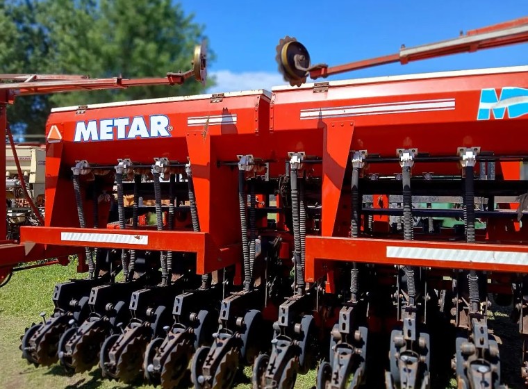 Sembradora Metar 4200 1919 1938, año 2013