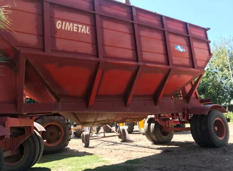 Tolva Gimetal AC 26000, año 2010
