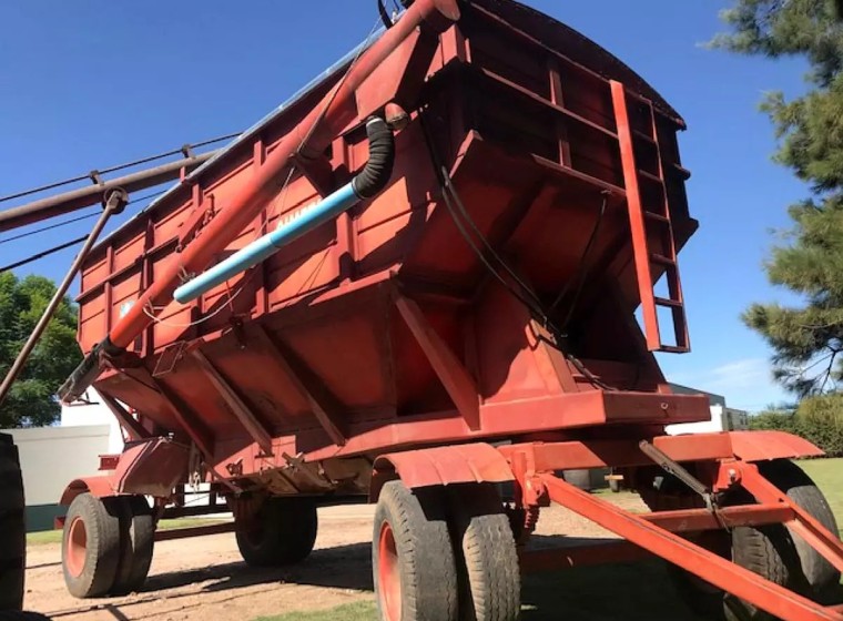 Tolva Gimetal AC 26000, año 2010