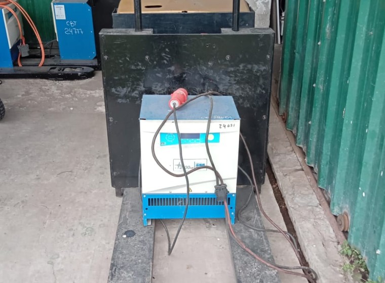 Maquinaria vial Caterpillar ELECTRICO, año 2022