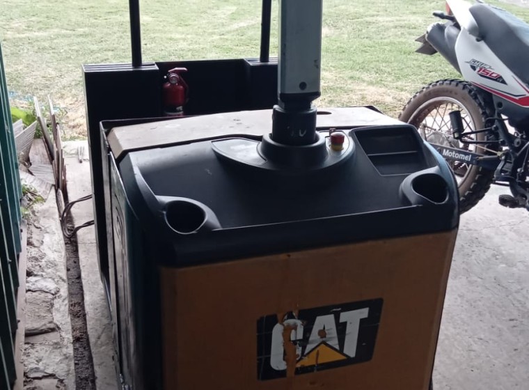 Maquinaria vial Caterpillar ELECTRICO, año 2022