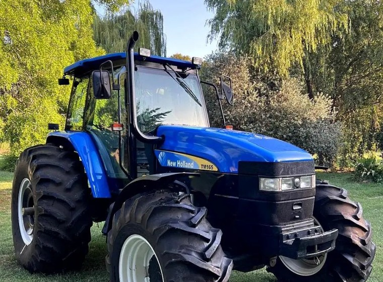 Tractor New Holland TM 165, año 2009